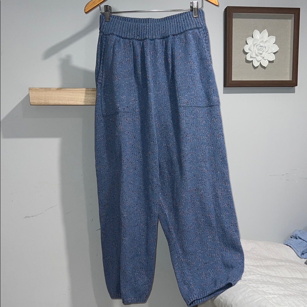 Free people ballon pants Speckled Blue Knit Sweater material with Orange Flecks